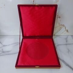 DM PORSELEN BORDO PLAKET TABAK 25 CM KADİFE KUTU