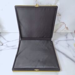 DM PORSELEN SİYAH PLAKET TABAK 25 CM KADİFE KUTU