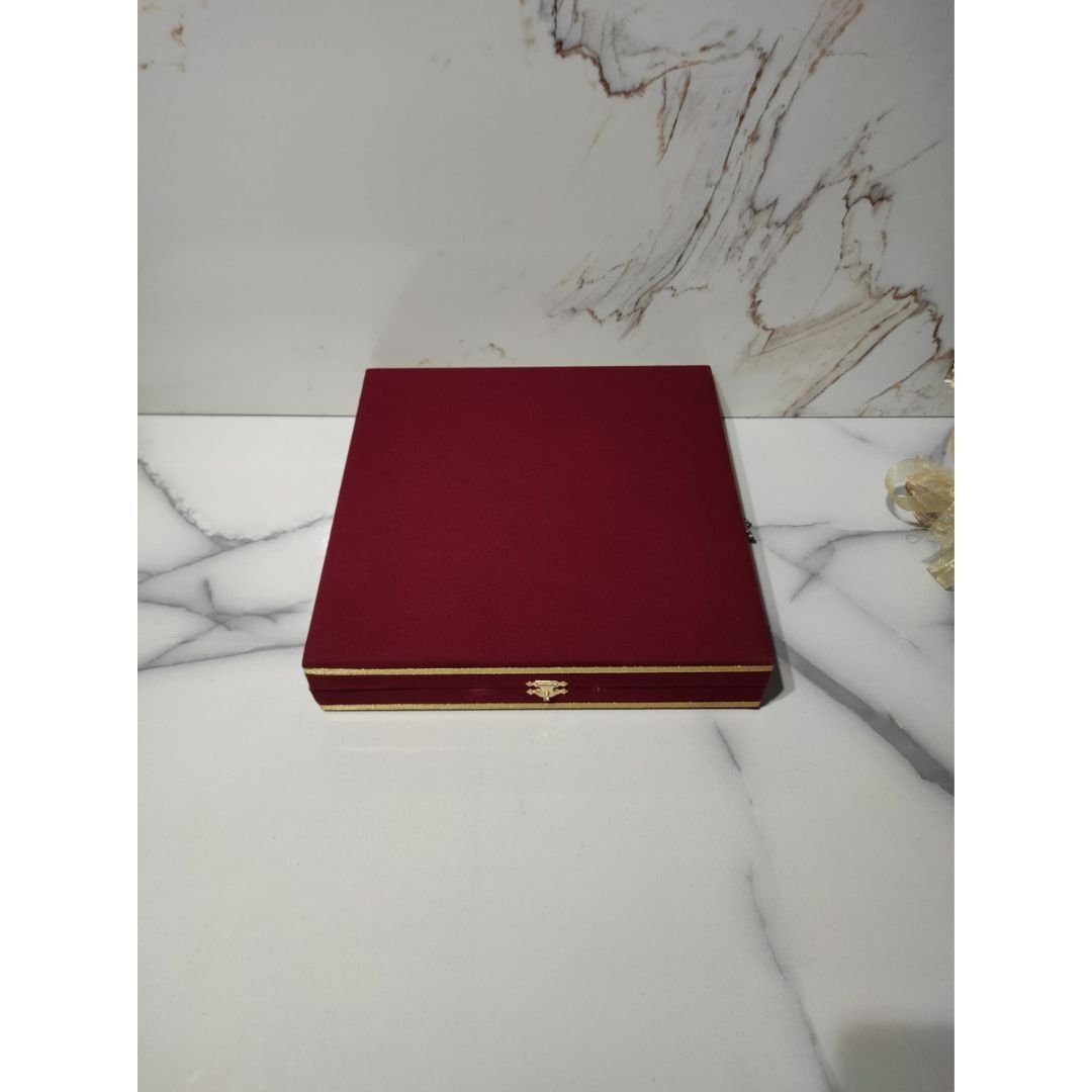 DM PORSELEN KADİFE KUTU 30 CM TABAK BORDO